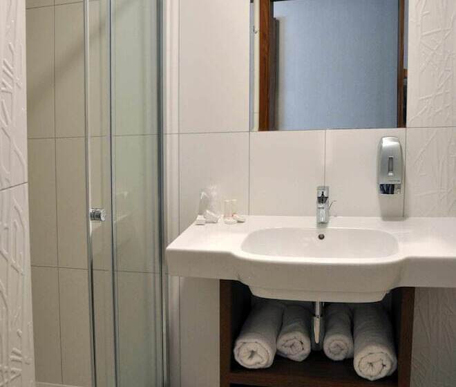 هتل Topaz Poznań Centrum