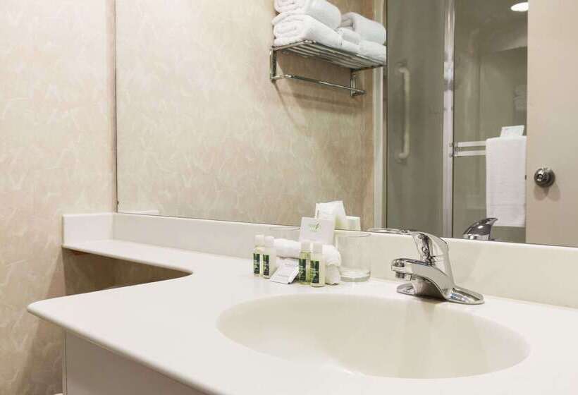 فندق Travelodge By Wyndham Spruce Grove