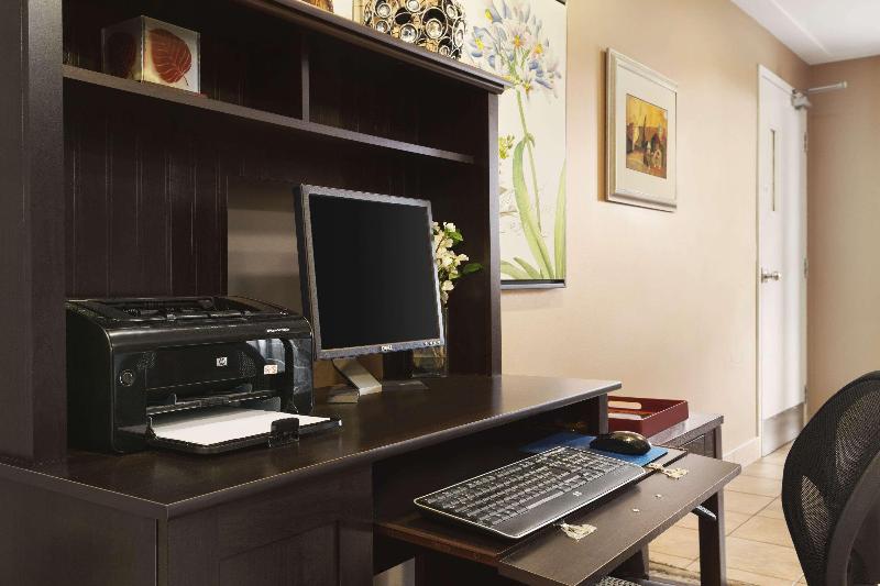 בית מלון כפרי Travelodge By Wyndham Spruce Grove