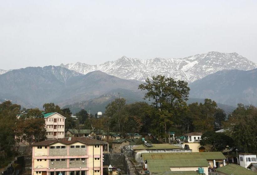 هتل Treebo Trend Gk Conifer