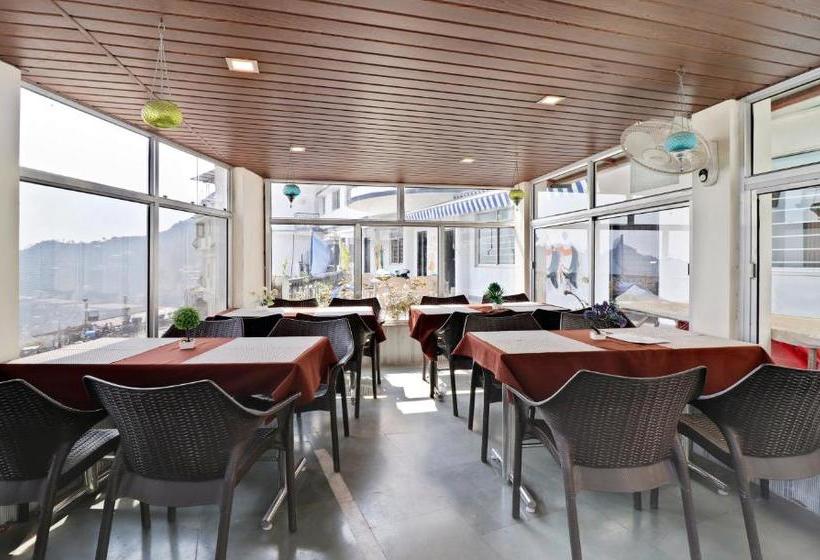 בית מלון כפרי Treebo Mayur, Mall Road