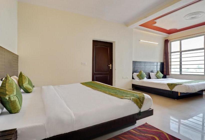 בית מלון כפרי Treebo Mayur, Mall Road