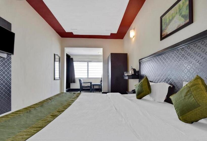 בית מלון כפרי Treebo Mayur, Mall Road