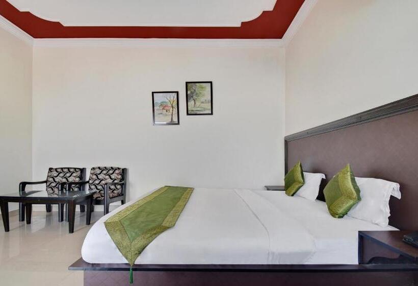 فندق Treebo Mayur, Mall Road