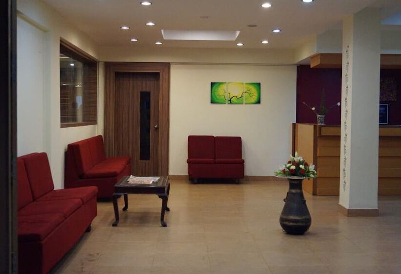 酒店 Vinayaga Inn By Poppys Ooty