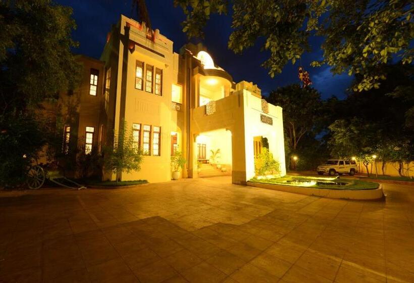 Отель Visalam Chettinad Palace   A Cgh Earth Experience