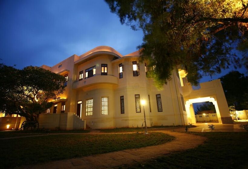 Отель Visalam Chettinad Palace   A Cgh Earth Experience