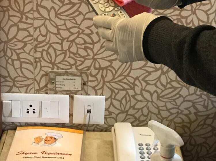 호텔 Vishnu Palace