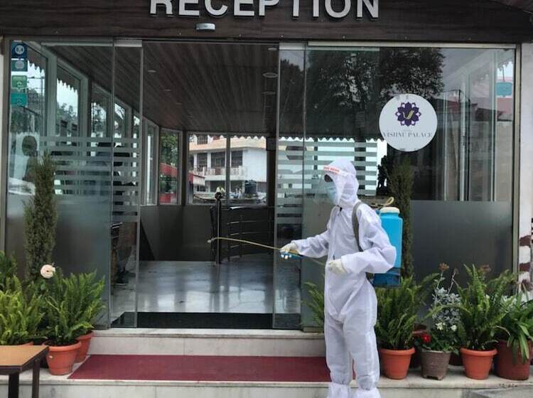 호텔 Vishnu Palace