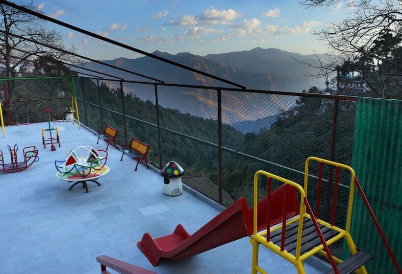 호텔 Vishnu Palace