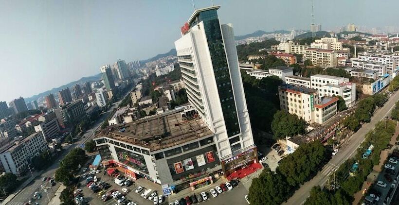 בית מלון כפרי Yiyang Huatian