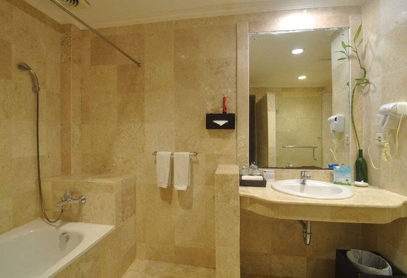 אתר נופש Kumala Pantai