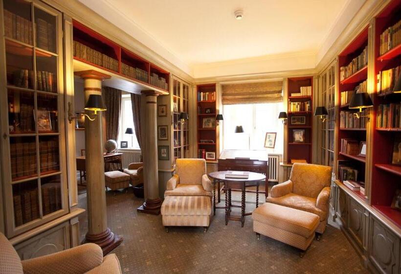 Schloss Auel Boutique Hotel & Design Golf Lodge