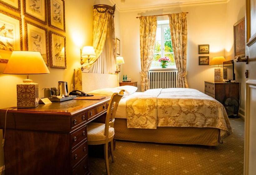 Schloss Auel Boutique Hotel & Design Golf Lodge