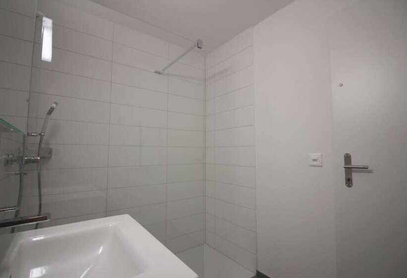 Swiss Star Zurich Airport   Self Check In