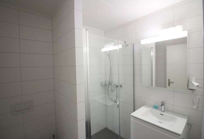 Swiss Star Zurich Airport   Self Check In