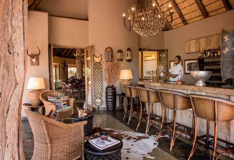 Tuningi Safari Lodge