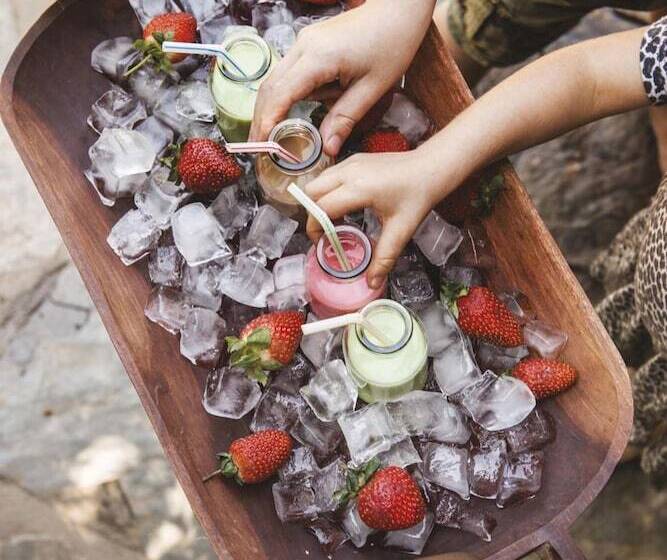 Tuningi Safari Lodge