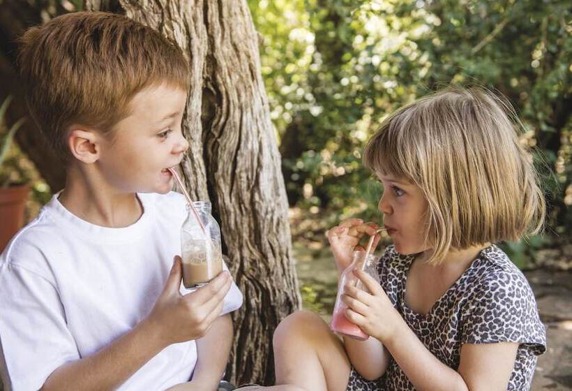 Tuningi Safari Lodge