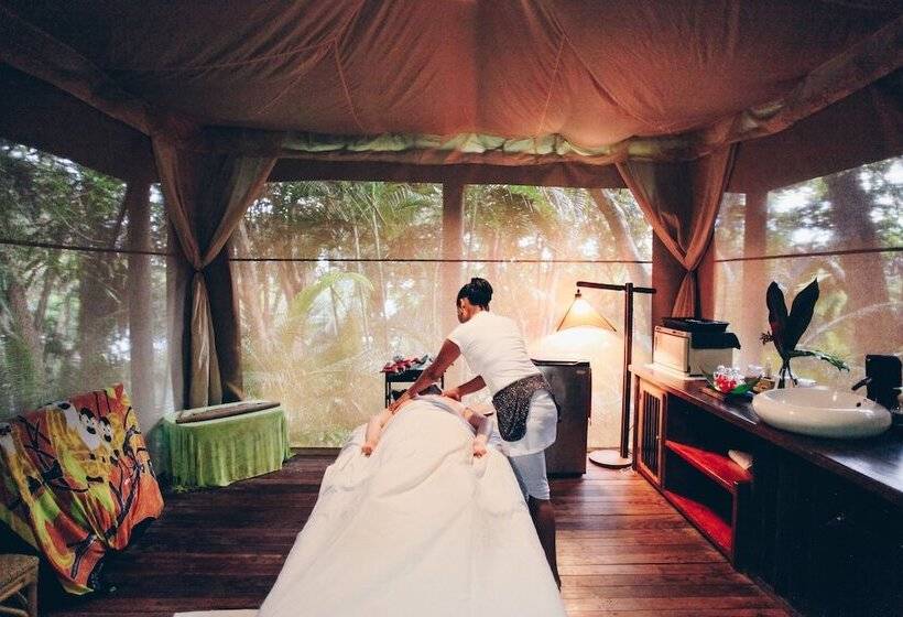 Ylang Ylang Beach Resort