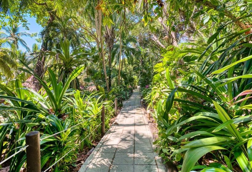 Ylang Ylang Beach Resort