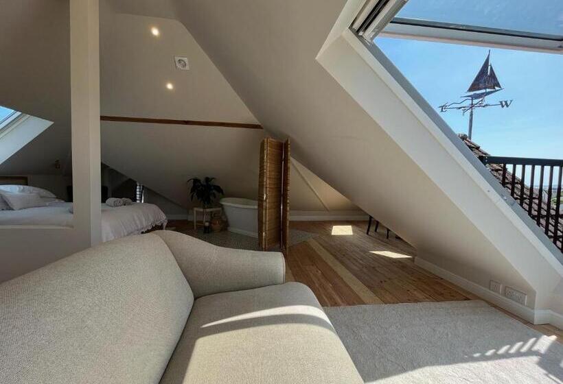 تختخواب و صبحانه Hedgebank