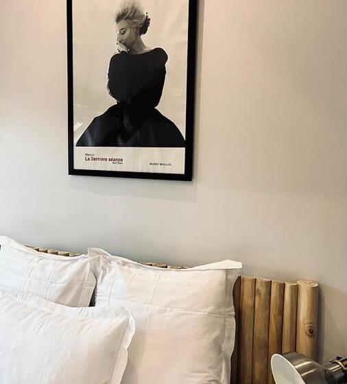 민박 Le Petit Château De Conteville