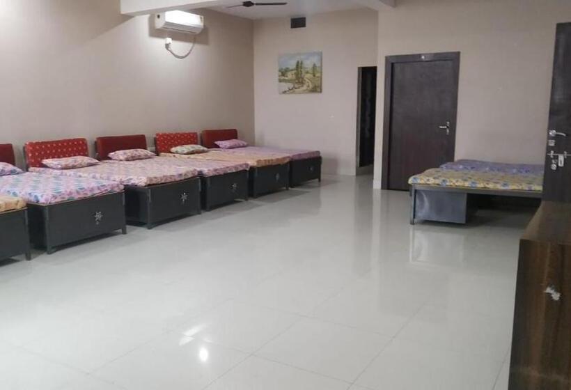 Hotel Ashiyana Rest House