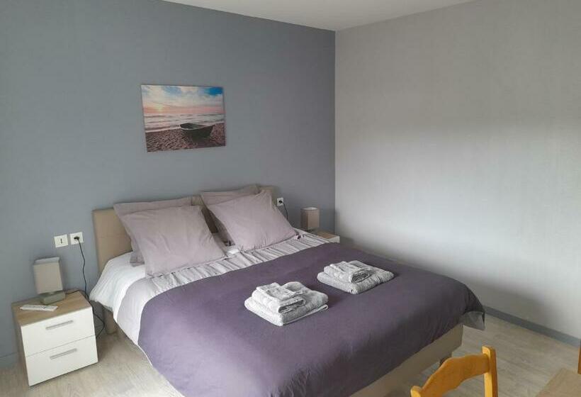 בית מלון כפרי Auberge De La Vallée De La Douve