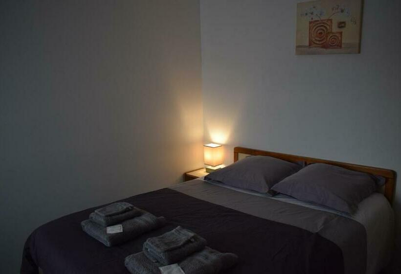 בית מלון כפרי Auberge De La Vallée De La Douve