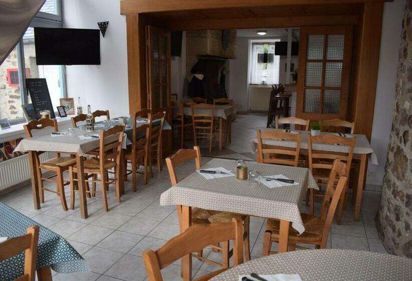 Отель Auberge De La Vallée De La Douve