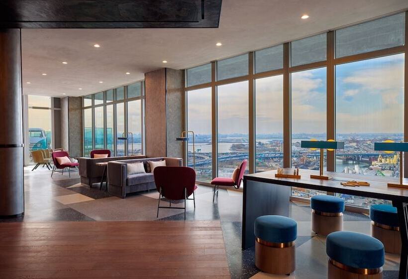 Renaissance New York Flushing Hotel At Tangram