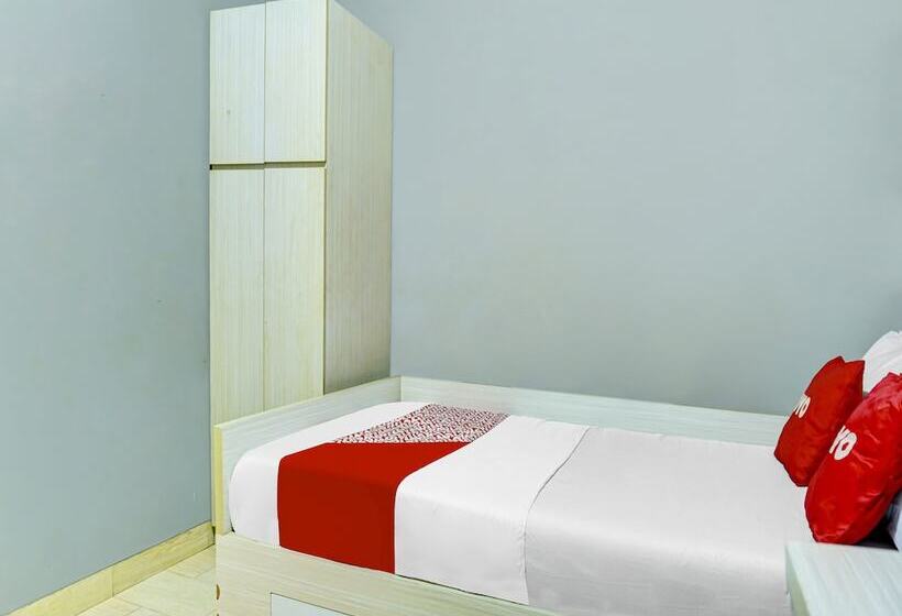 酒店 Spot On 91205 Rindang Guesthouse Syariah