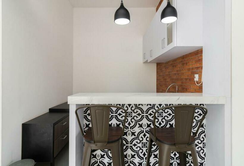 ペンション Reddoorz Syariah At Jalan Andalas Padang