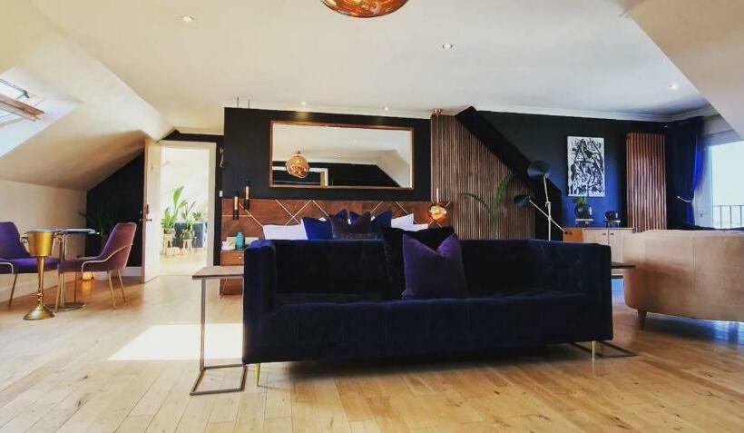 New Amazing The Black Wolf Suite The Grumpy Schnauzer B&b