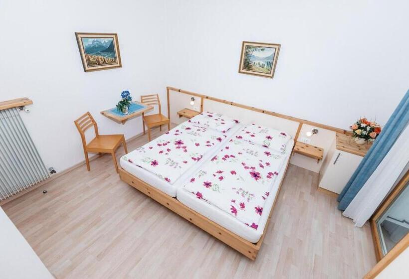 مبيت وإفطار Appartement Florian