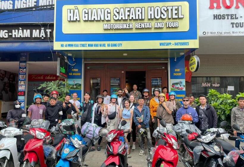 تختخواب و صبحانه Ha Giang Safari Hostel & Motorbikes