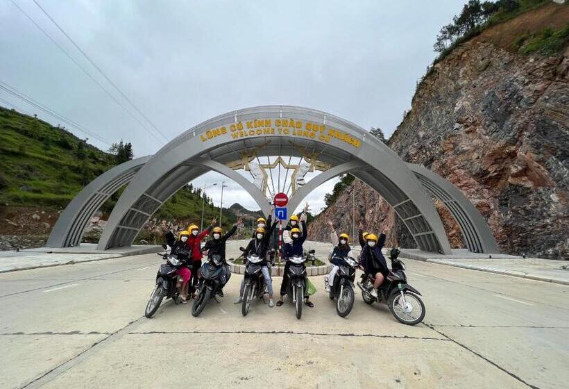 تختخواب و صبحانه Ha Giang Safari Hostel & Motorbikes