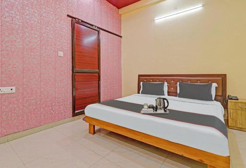 Hotel Capital O Phenix Elite Near Phoenix United Lucknow