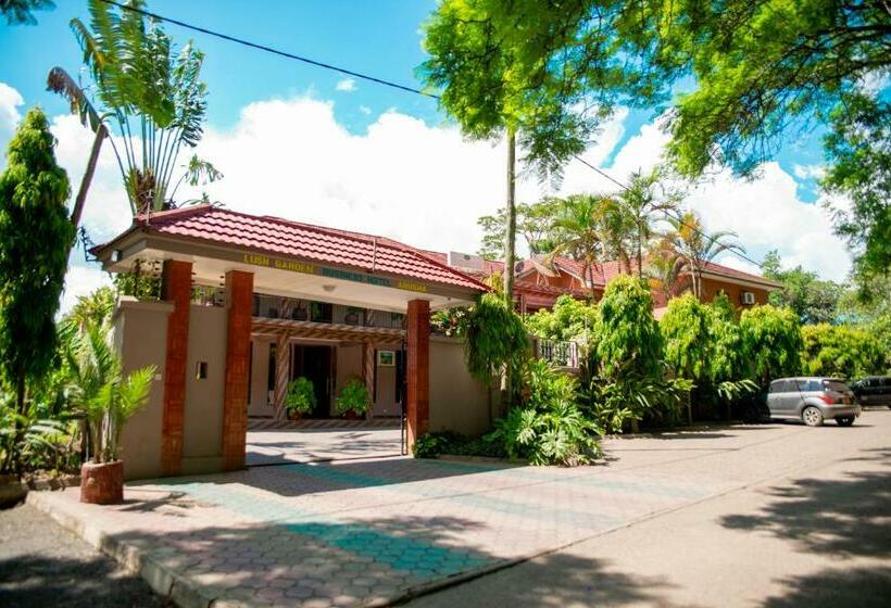 هتل Lush Garden Business