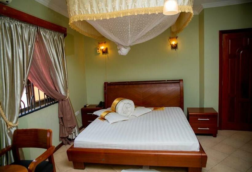 هتل Lush Garden Business