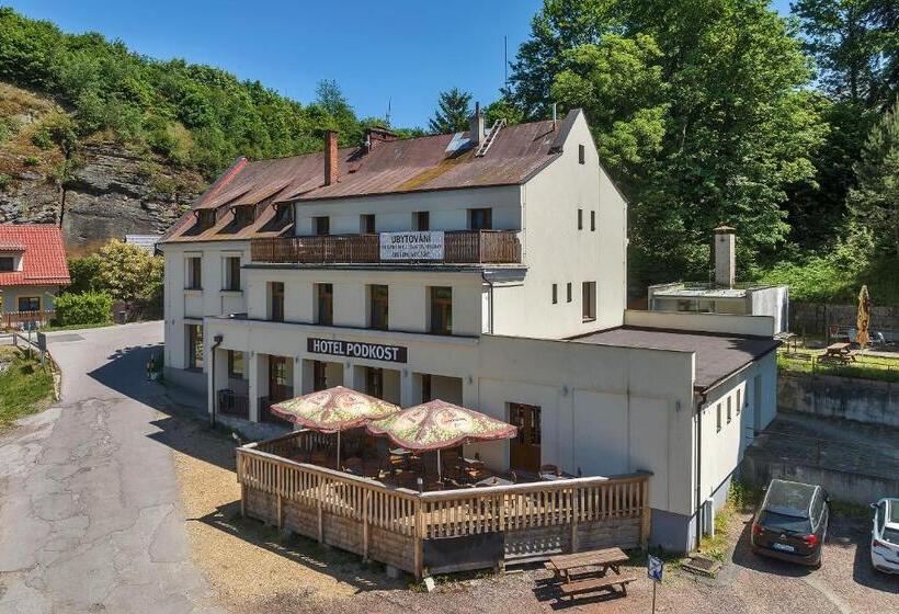 호텔 Podkost