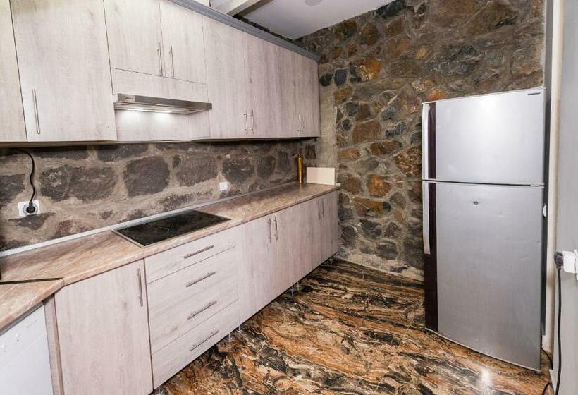 酒店 Rafting House