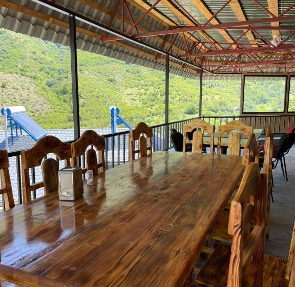 酒店 Rafting House