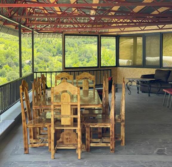 酒店 Rafting House