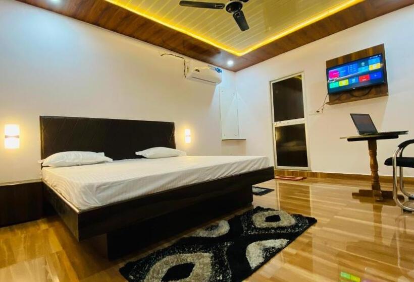 בית מלון כפרי Royal Excellency Inn