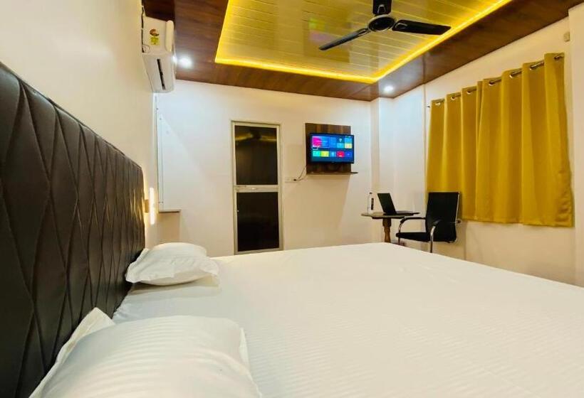 בית מלון כפרי Royal Excellency Inn