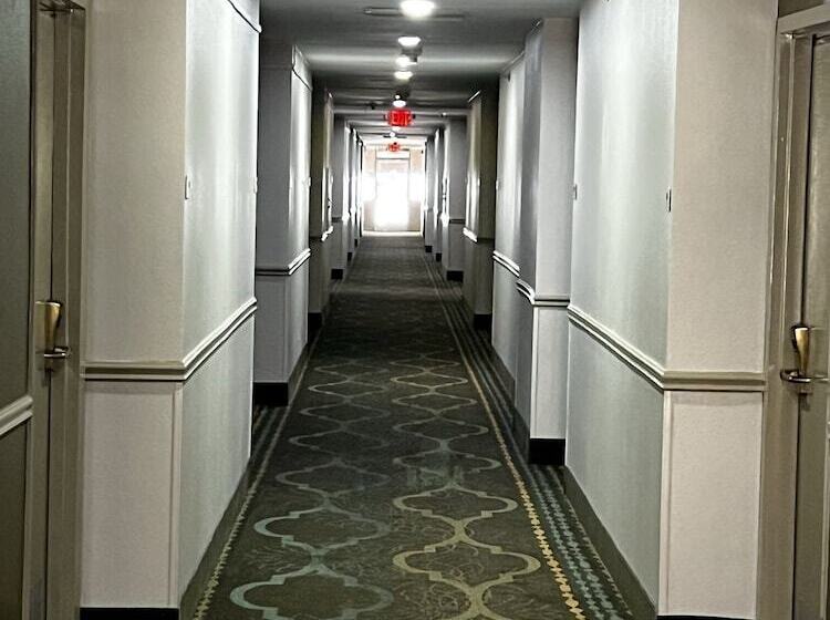 ホテル Quality Inn Fort Worth Downtown East