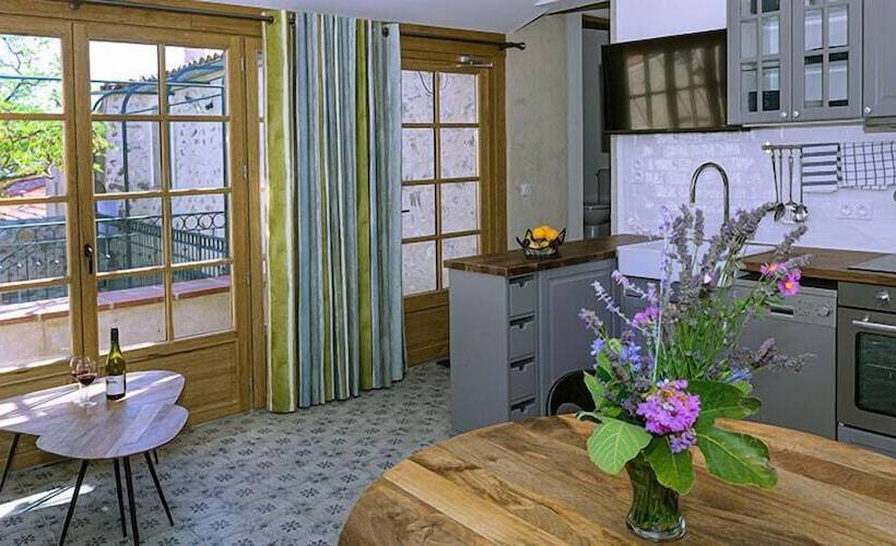 פנסיון La Maison Du Chateau