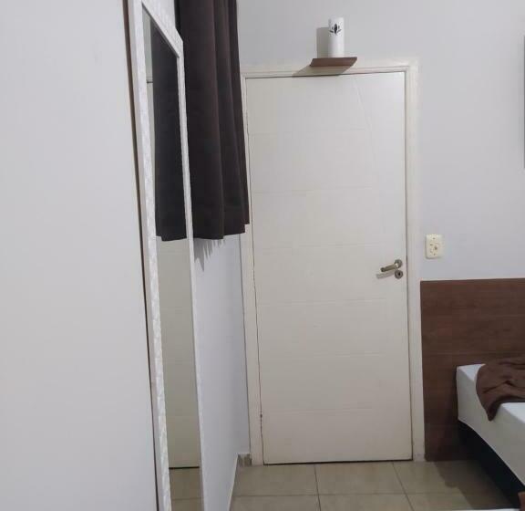 Pensiune Pousada Quarto Com Ventilador,ar Frigobar E Garagem